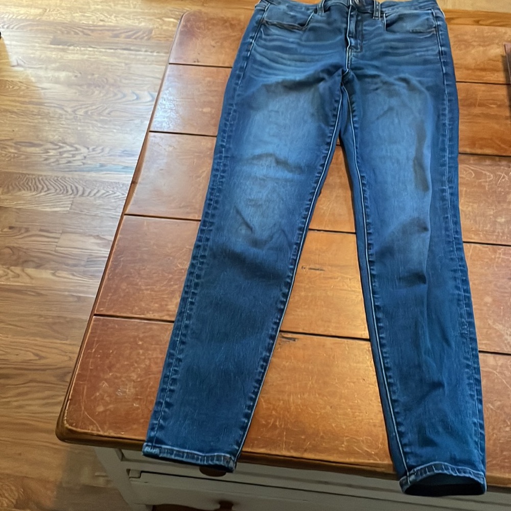 American Eagle size 8 jeans